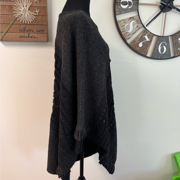 Anthropologie Sleeping on snow Poncho cabled cotillion wool alpaca pullover NWOT - Picture 7 of 14